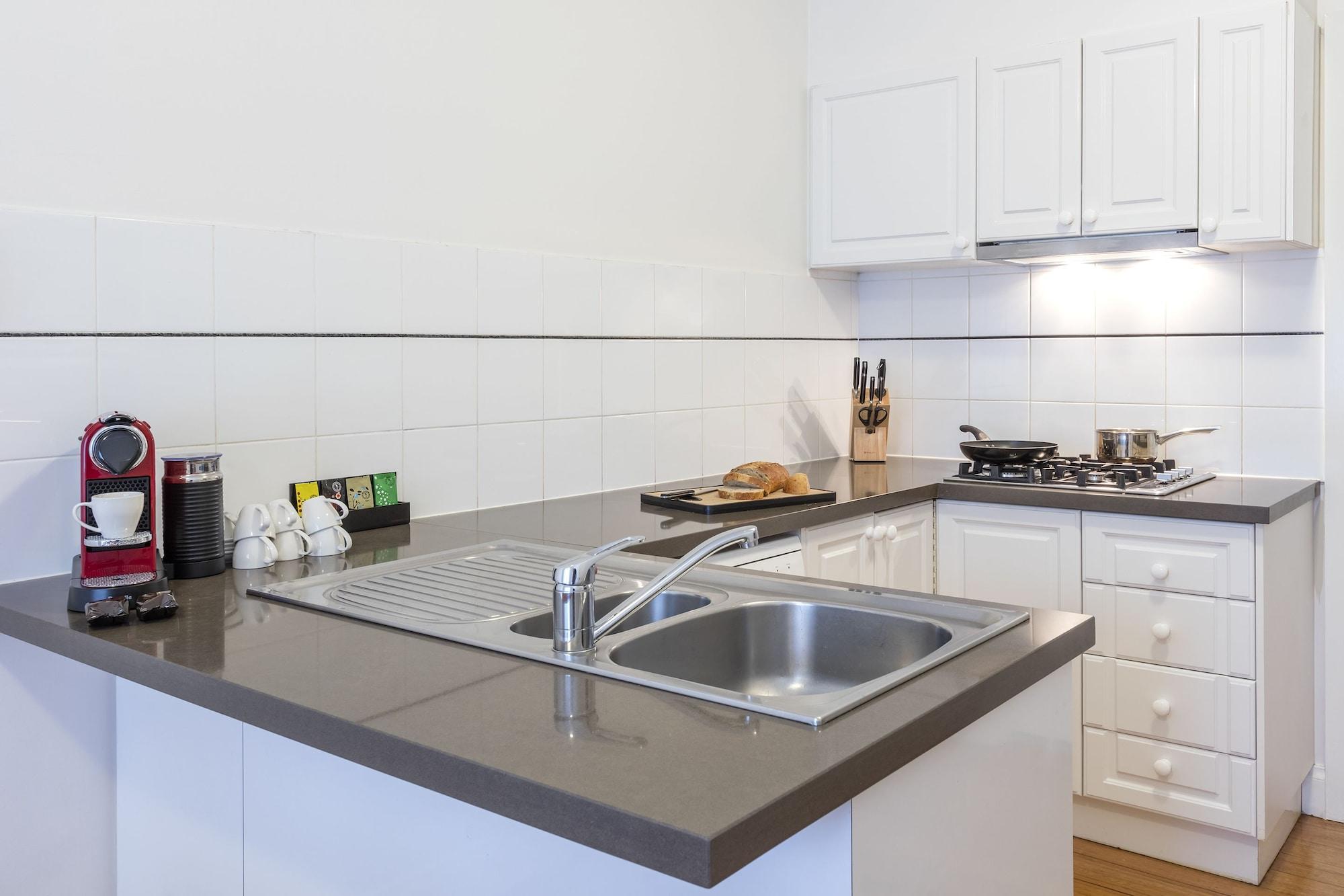 Kimberley Gardens Hotel, Serviced Apartments And Serviced Villas Мельбурн Экстерьер фото