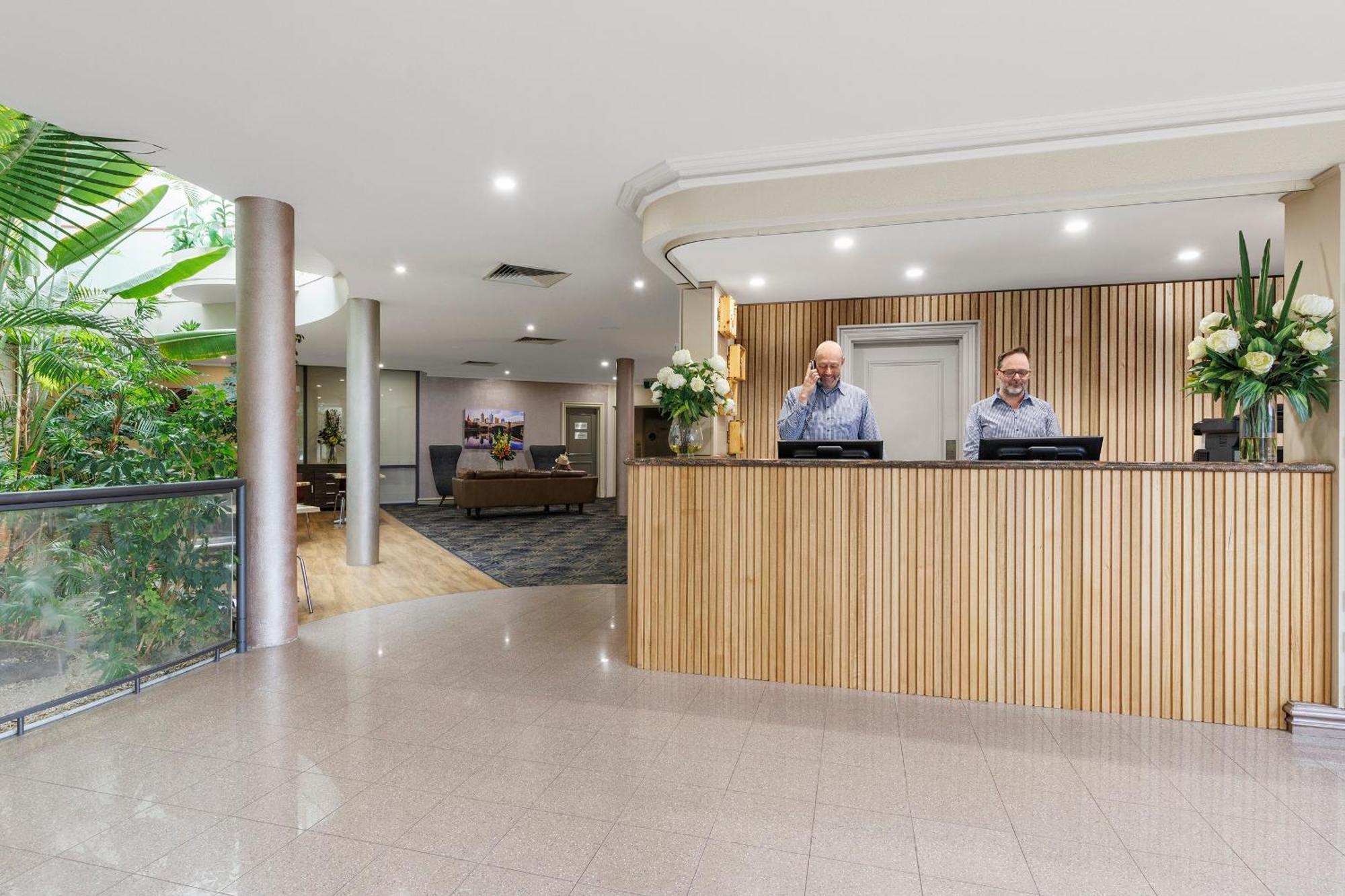 Kimberley Gardens Hotel, Serviced Apartments And Serviced Villas Мельбурн Экстерьер фото