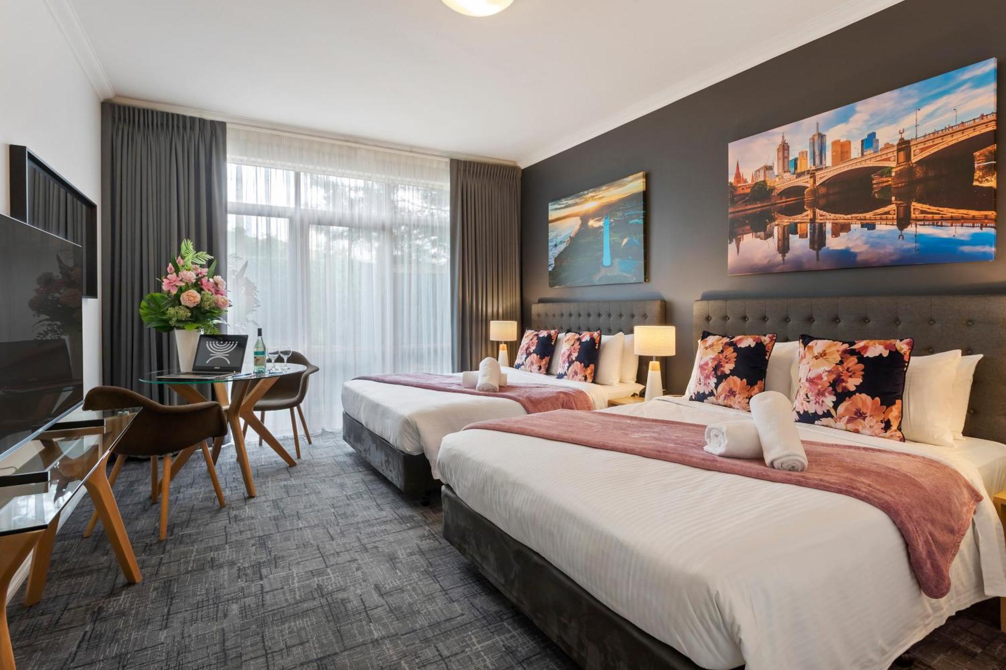 Kimberley Gardens Hotel, Serviced Apartments And Serviced Villas Мельбурн Экстерьер фото