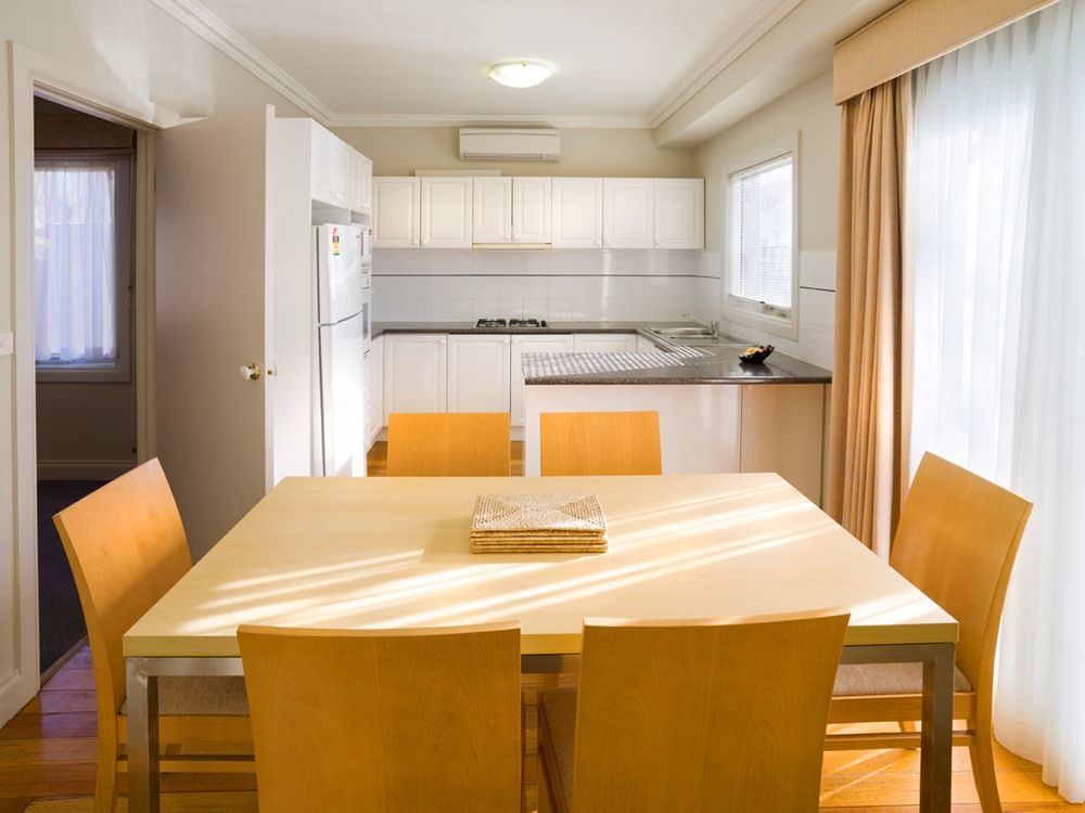 Kimberley Gardens Hotel, Serviced Apartments And Serviced Villas Мельбурн Экстерьер фото