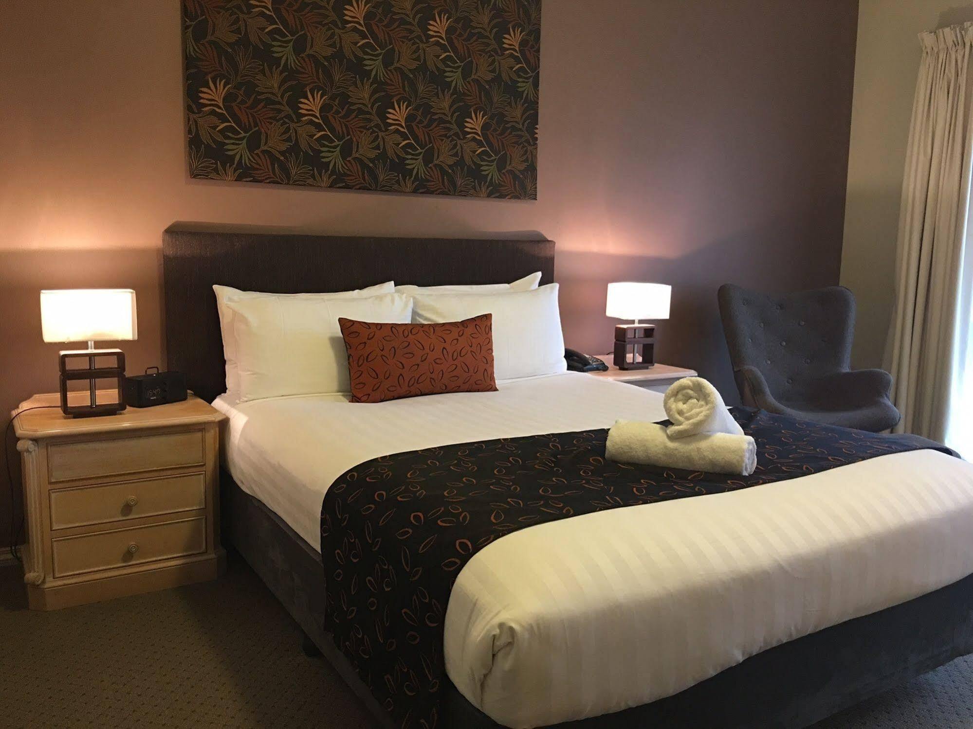 Kimberley Gardens Hotel, Serviced Apartments And Serviced Villas Мельбурн Экстерьер фото